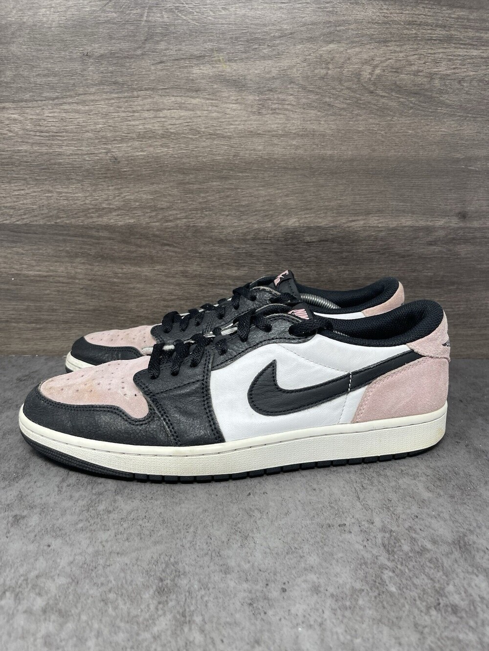 Air Jordan 1 Low SE Size 12 Mens Black Bleached Coral White CZ0790-061